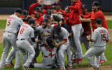 "Cardinals" un "Rangers" cīnīsies par "World Series" čempionu titulu