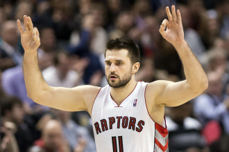 Kleiza izmanto iespēju pagarināt līgumu ar "Raptors" Kleiza izmanto iespēju pagarināt līgumu ar "Raptors"