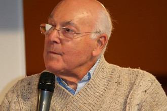 Leģendārajam F1 komentētājam Vokeram konstatēts audzējs