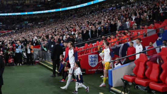 Video: "Futbolbumbu" podkāsts no Londonas: Iespaidi par maču Andorā un ceļa vārdi līdzjutējiem