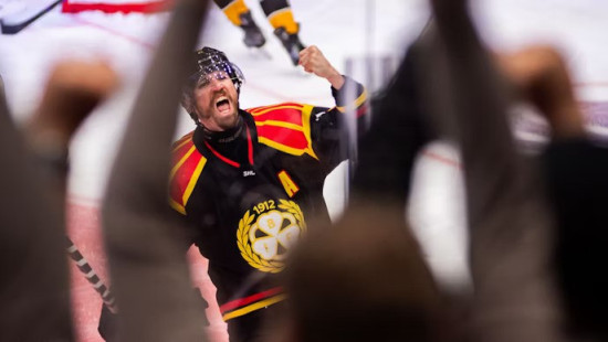 Indraša "Brynäs" finālsēriju iesāk ar atspēlēšanos un gavilēm otrajā papildlaikā