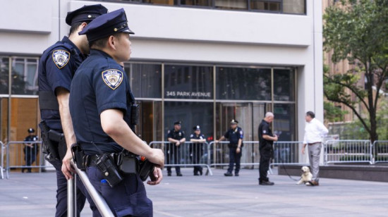 Strelski napad v New Yorku: tarča napadalca NFL, a zgrešil nadstropje