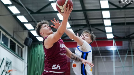 Latvijas U18 izlase Vācijā zaudē Itālijai un apakšgrupā paliek priekšpēdējā