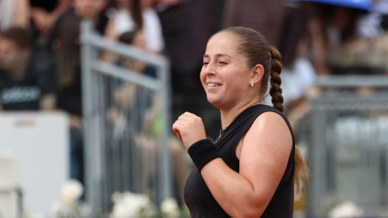 Ostapenko/Kenina iekļūst Īstbornas 1/4 finālā