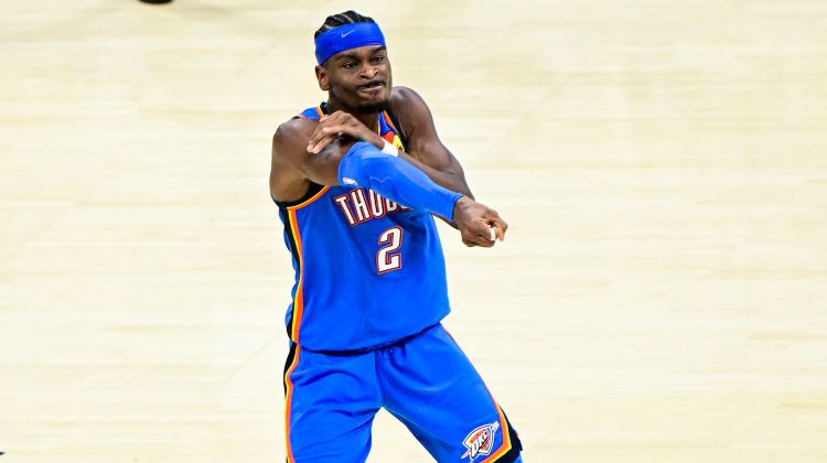 Thunder un Nuggets aizraujošā cīņā, Warriors zaudē Jazz, Clippers apsteidz Knicks – NBA rezultāti