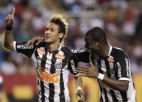 Video: "Santos" futbolisti pirms spēles atkārto deju soļus