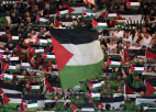 Glāzgovas "Celtic" saņem naudas sodu par fanu izkārtajiem palestīniešu karogiem ČL laikā
