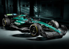 Alonso pārstāvētā "Aston Martin" komanda prezentē jauno F1 auto
