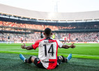 "Feyenoord" blāvais sezonas ievads turpinās ar drausmīgu puslaiku pret "Bayer"