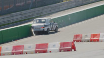 Verstapens un Cunoda Zandvortas F1 trasē sacenšas braukšanā atpakaļgaitā