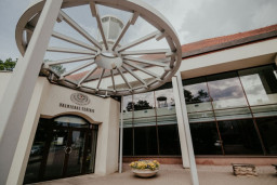 Valmieras teātra janvāra repertuārā pirmizrāde Reiņa Suhanova iestudējumam “Vārds”