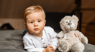 “Zaļā lampa”: divgadīgajam Robertam nepieciešama palīdzība ārstēšanai