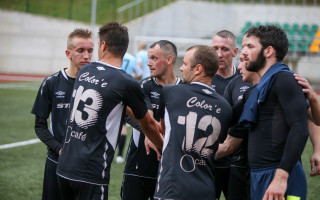 Foto: Līderu duelī pārāka "Streka"