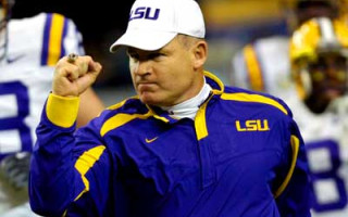 LSU universitāte piedāvā futbola stipendiju astotās klases skolēnam