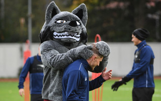 Latvijas vilki: volejbolisti tēlam gatavojās mēnesi, futbolisti - gadiem