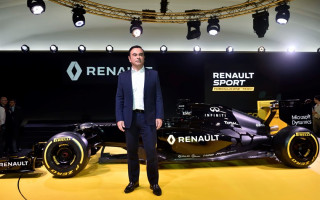 Par finanšu noziegumiem arestēts "Renault" boss