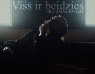 Video: Miks Galvanovskis izdod savu septīto albuma singlu, ko sarakstījis kopā ar Liepājas roka leģendu