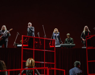 Valmieras teātris un “Pērkons” viesosies Dailes teātrī ar izrādi “Mēs, roks, sekss un PSRS”! Valmieras teātris un “Pērkons” viesosies Dailes teātrī ar izrādi “Mēs, roks, sekss un PSRS”!