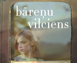 Draudzība, mīlestība, spēja paļauties uz otru – romānā “Bāreņu vilciens”