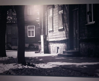 Mārtiņš Sīlis Liepājas muzejam dāvina lielformāta fotogrāfiju ar  Jaunliepājas skatu