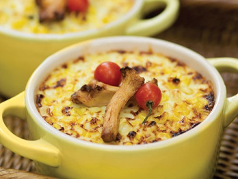 Kartupeļu un gaileņu sacepums