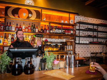 Arnis Bikšus atklāj jauna koncepta atpūtas vietu Rīgā