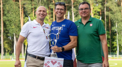 Latvijas junioriem divi stafešu rekordi un otrā vieta Baltijas čempionātā