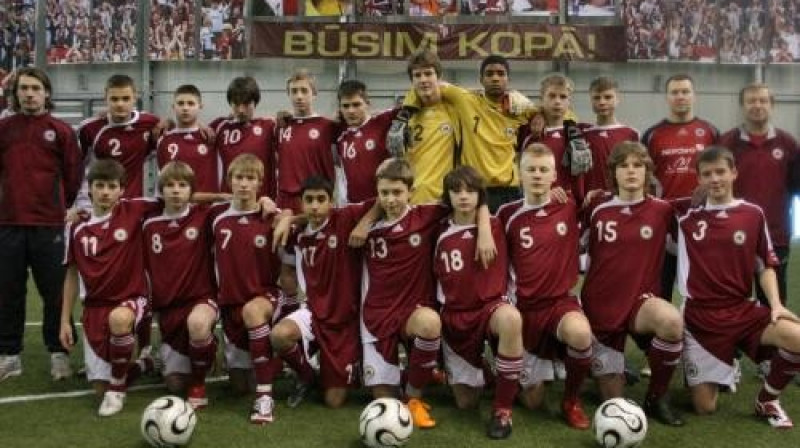 Latvijas U-16 izlases kopbilde
Foto: lff.lv