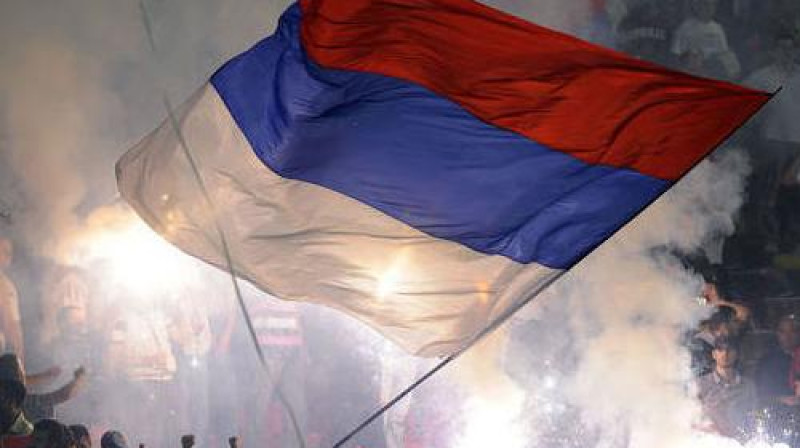 Vai Serbijas karogs augstu plīvos arī pēc spēles?
Foto: AFP