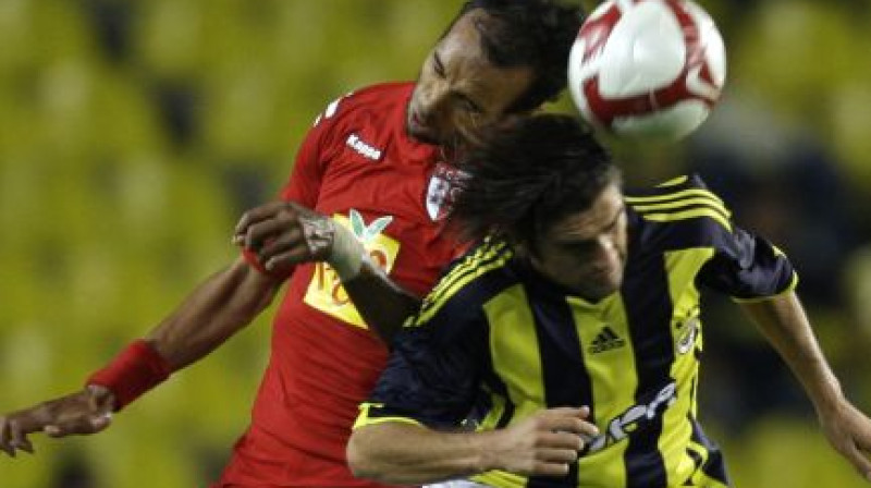 Divcīņa "Fenerbahce" - "Sion" spēles laikā
Foto: AP