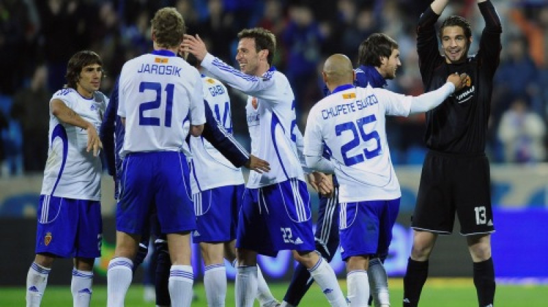 "Real Zaragoza" futbolistu prieki pēc izcīnītās uzvaras pār "Sevilla"
Foto: AP/ Scanpix Sweden