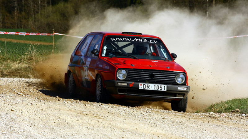 1600 klases līderi Nauris Bruņinieks/Agnese Ozoliņa ("VW Golf II") 
Foto: Dace Janova, fotoaģentūra "4rati"