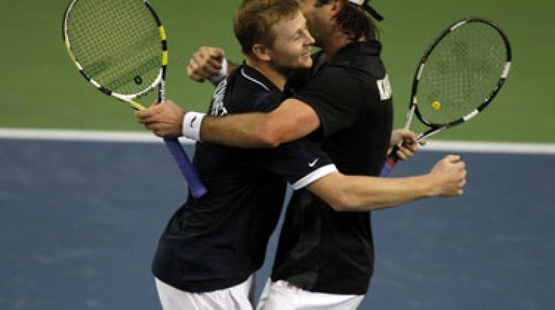 Kazahstānas komanda līksmo
Foto: www.daviscup.com