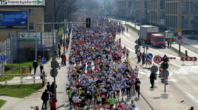 Pusmaratons Poznaņas ielās 2010. gada pavasarī
Foto: Krzysztof Kaczyński