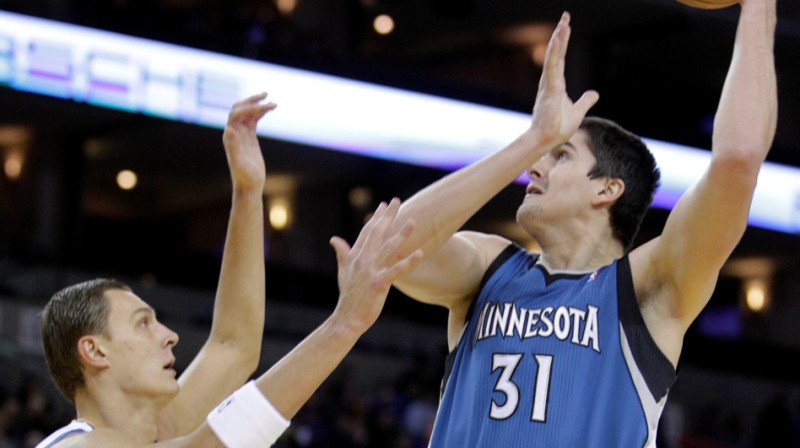 Andris Biedriņš mačā pret "Timberwolves"
Foto: AP/Scanpix