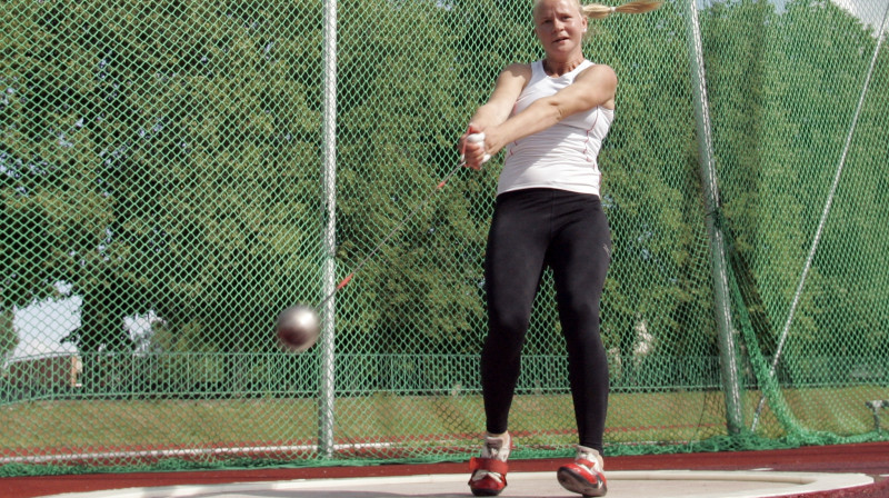 Četri rekordi piecos mēģinājumos!
Foto: Romāns Kokšarovs, "Sporta Avīze"