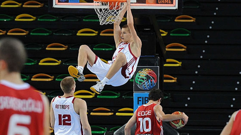 U-20 Eiropas čempionātā Artūrs Bricis Latvijas izlasē bija trešais rezultatīvākais spēlētājs.
FOTO: fibaeurope.com