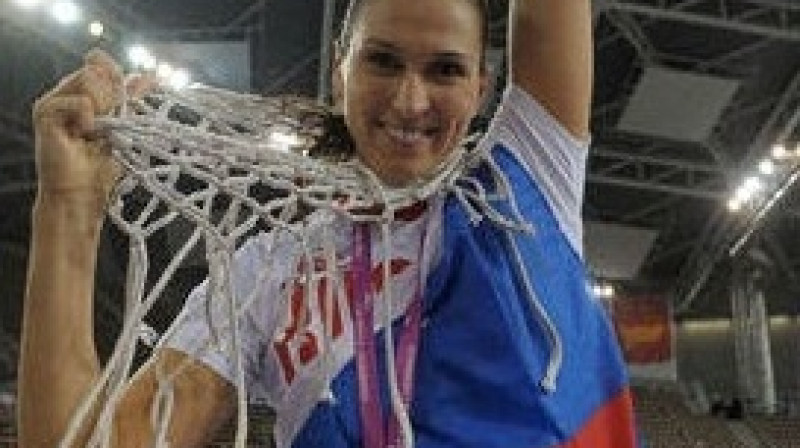 Svetlana Abrosimova pēc uzvaras 2011. gada Eiropas čempionātā Polijā
Foto: AFP/Scanpix