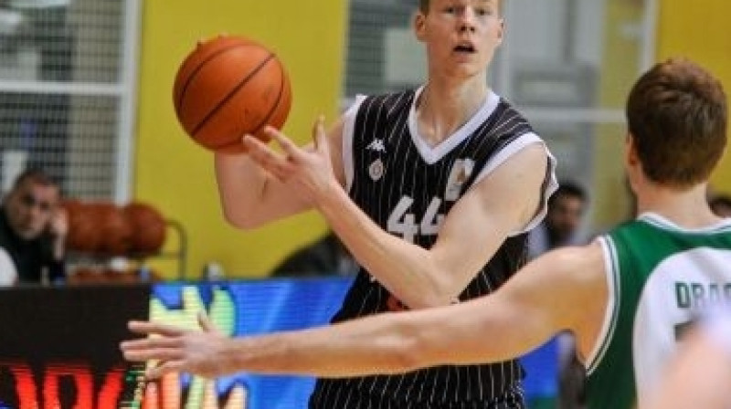 Dāvis Bertāns sestdien guva 9 punktus Adrijas līgas spēlē Zagrebā
Foto: adriaticbasket.com