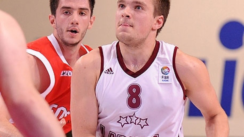 Mārcis Vītols: Limbažu basketbola audzēknis, kurš Latvijas U20 izlases sastāvā izcīnīja sesto vietu Eiropas čempionātā un tagad Latvijas Universitātes komandas rindās veiksmīgi cīnās LBL....