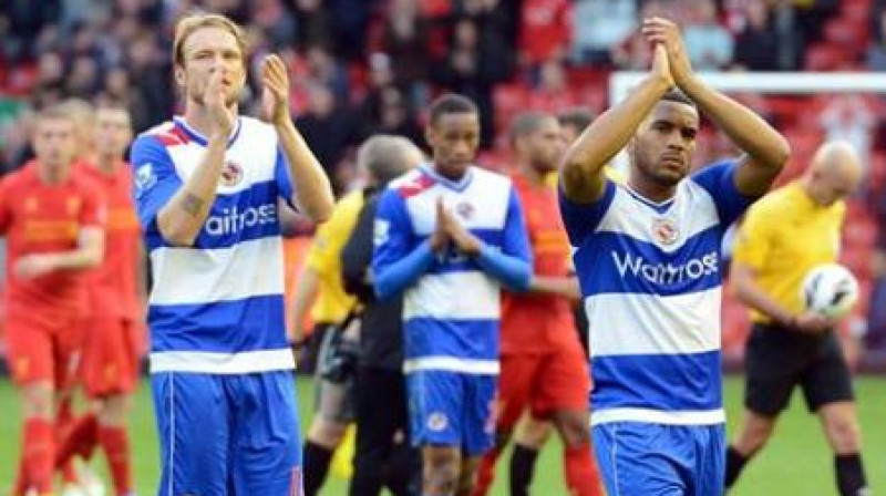 Kaspars Gorkšs ar komandas biedriem
Foto: readingfc.co.uk