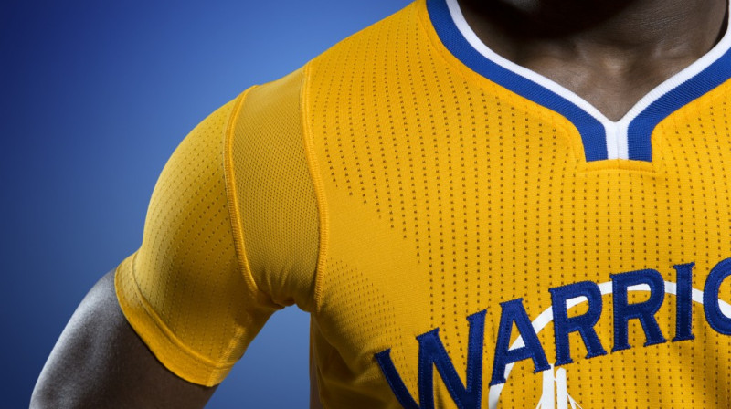 "Warriors" alternatīvā forma tuvplānā, drīz līdzīga būs arī "Lakers" komandai