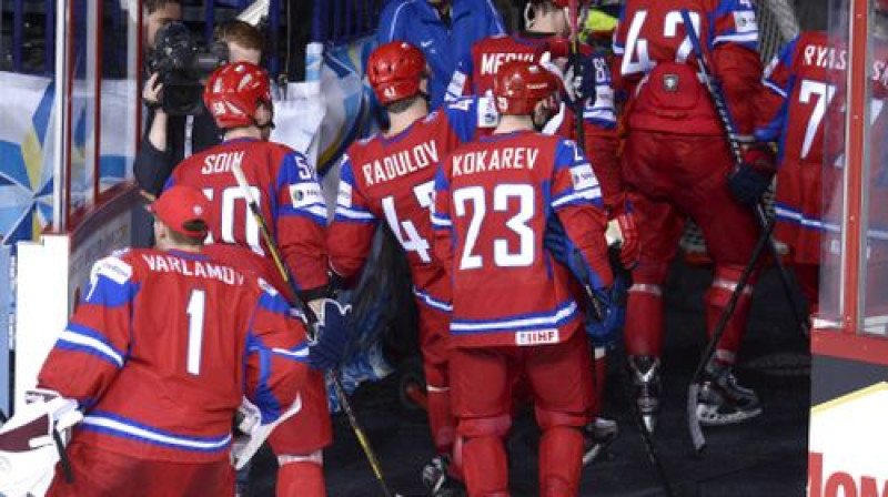 Krievijas hokejisti pamet laukumu
Foto: AP/Scanpix