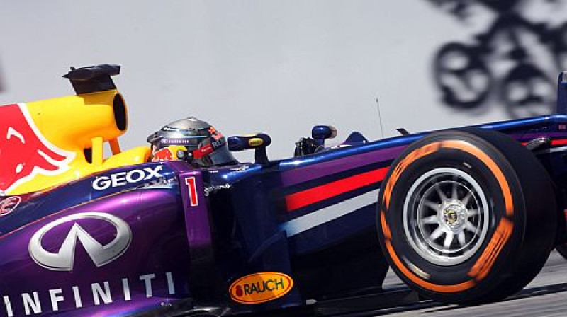 "Red Bull" neizdevās pārliecināt FIA veikt riepu izmaiņas
Foto: Digitale/Scanpix
