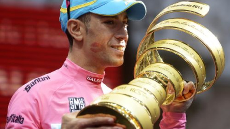 "Giro d'Italia" uzvarētājs Vinčenco Nibali
Foto: AP/Scanpix