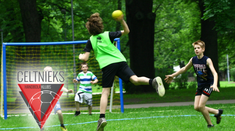 Rīgas "Celtnieks" handbolisti "Rīgas Sporta nakts" pasākumā
Foto: Helmuts Tihanovs