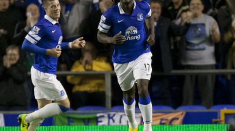 Ross Bārklijs un Romelu Lukaku
Foto: AP/Scanpix