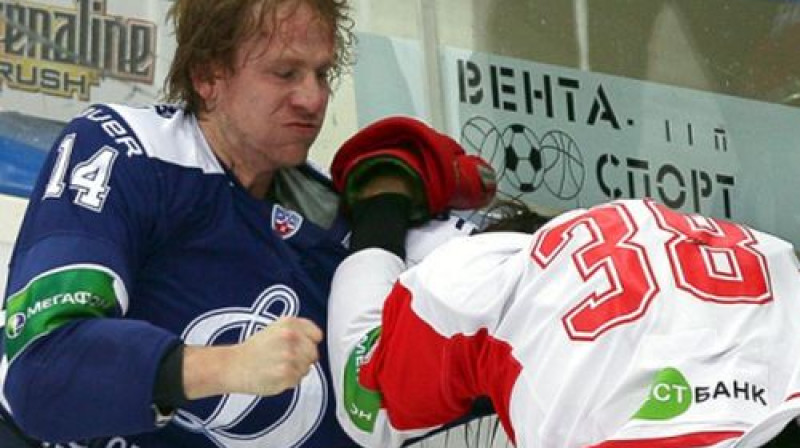 Kautiņš starp Filipu Novāku un Viktoru Bobrovu
Foto: Championat.com