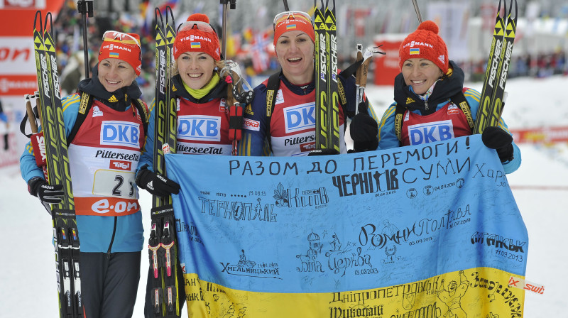 Vaļa Semerenko, Jūlija Džima, Oļena Pidrušna un Vita Semerenko
Foto: AFP