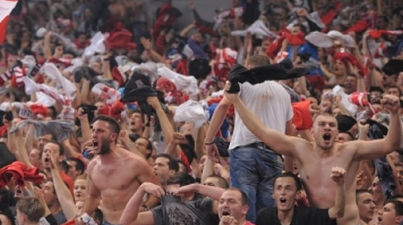 "Crvena Zvezda" fani
Foto: alo.rs, Aleksandars Dimitrijevičs